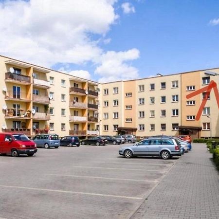 Nr 4 Europa22 Paczek Gratis Opcjonalnie Parking 24H Strzezony Centrum Miasta Tomaszowa Mazowieckiego Netflix Max Free Quick Check-In Szybkie Zameldowanie "Znizki Z Karta Duzej Rodziny" Hostel Tomaszow Mazowiecki Bagian luar foto